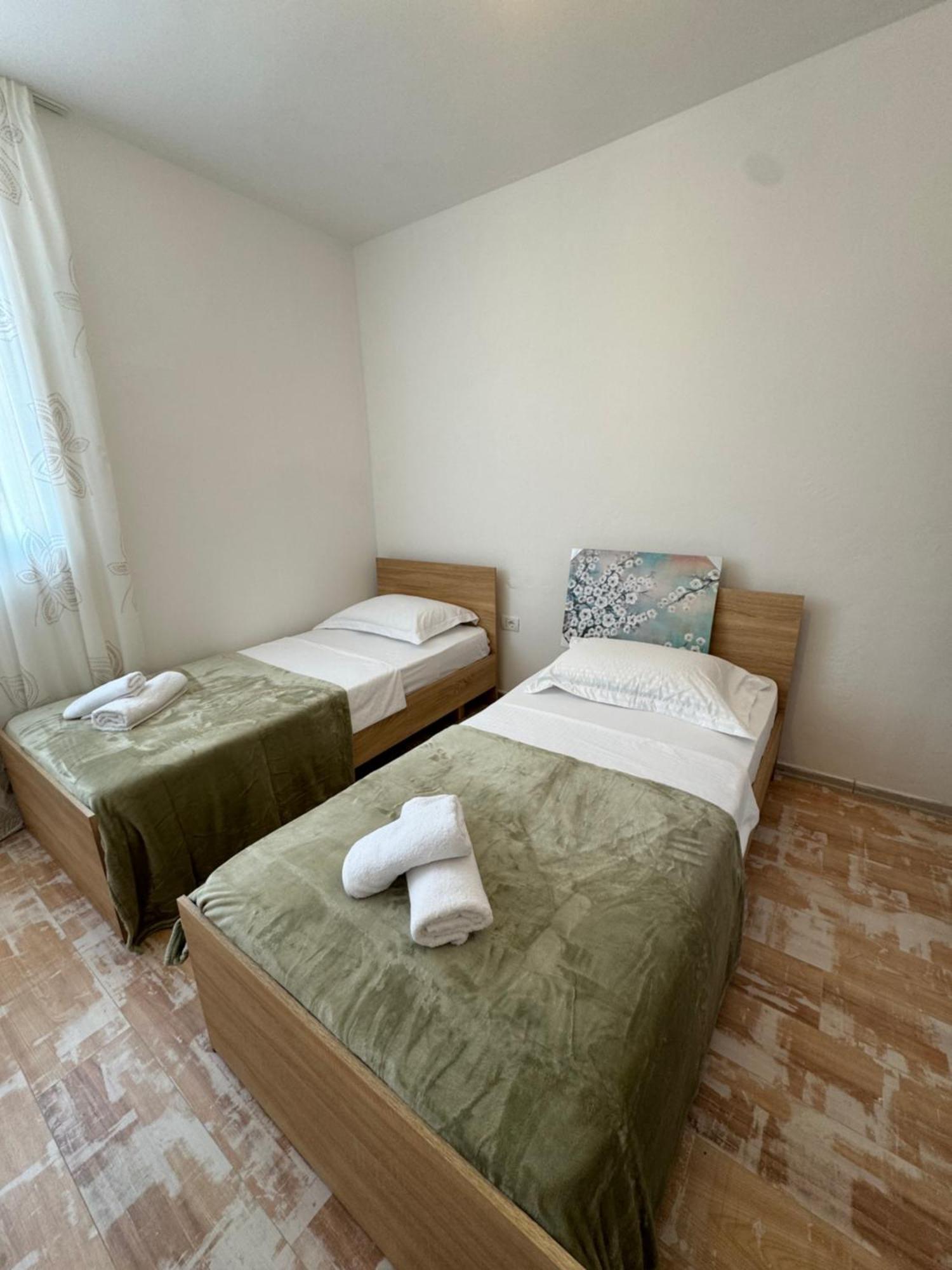 Gjoli Apartament *
